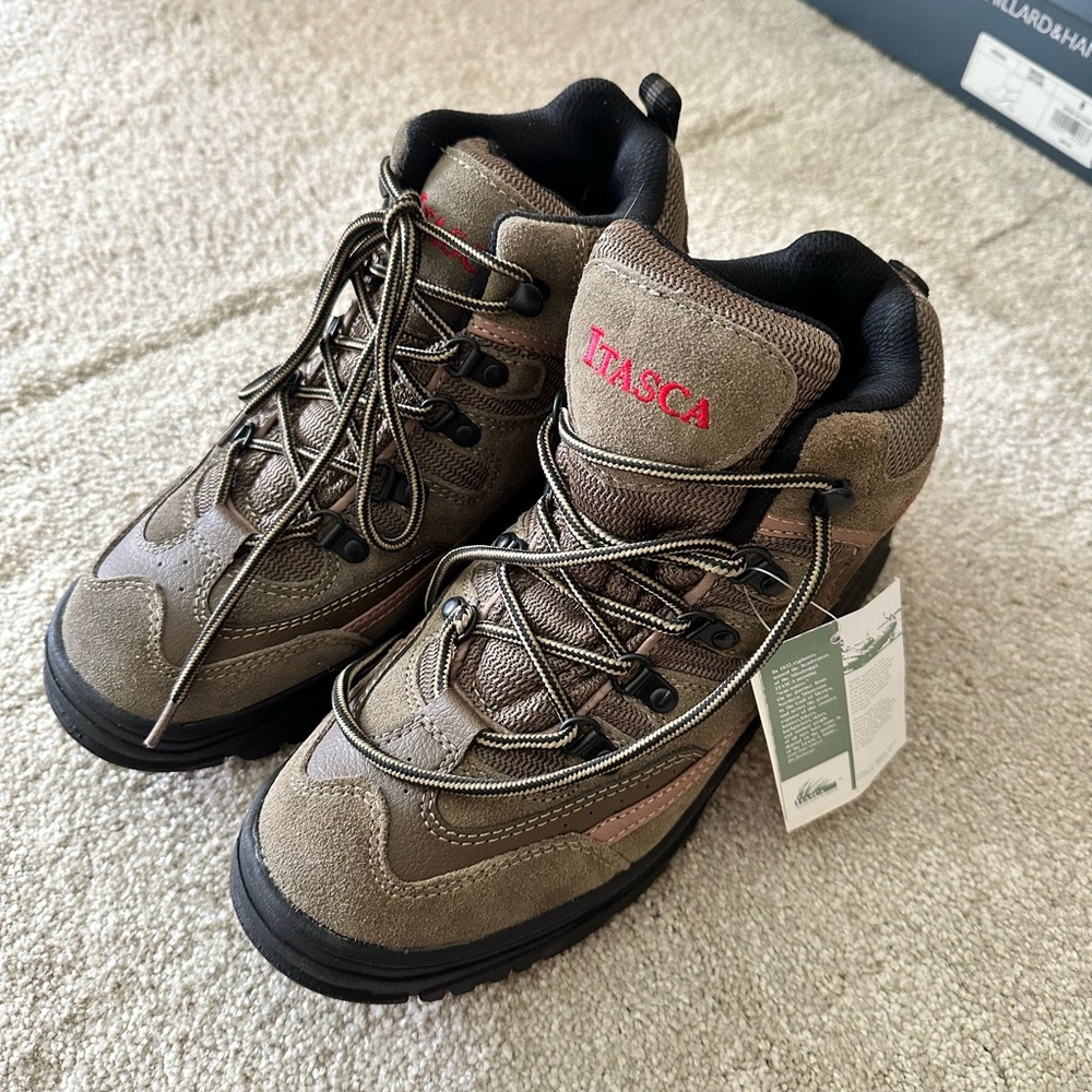 Itasca Hiking Shoes